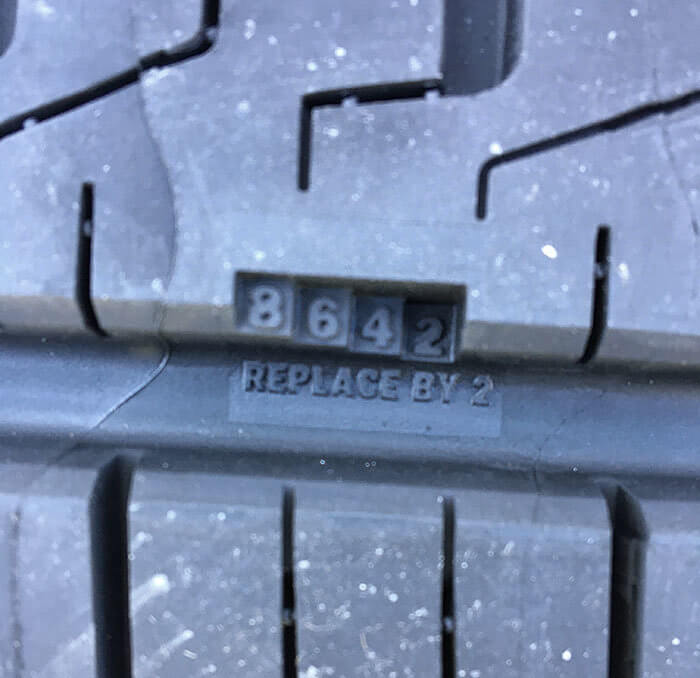 A Tire That Automatically Measures Tread Depth Without the Need for Other Tools